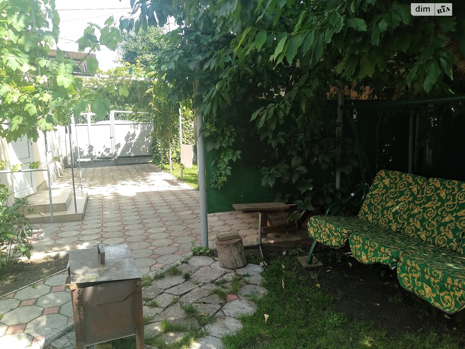 Часть дома посуточно, аренда в Черноморске, в районе Ильичевск, улица Средняя, 2 комнаты фото 1 Часть дома посуточно, аренда в Черноморске, в районе Ильичевск, улица Средняя, 2 комнаты фото 1