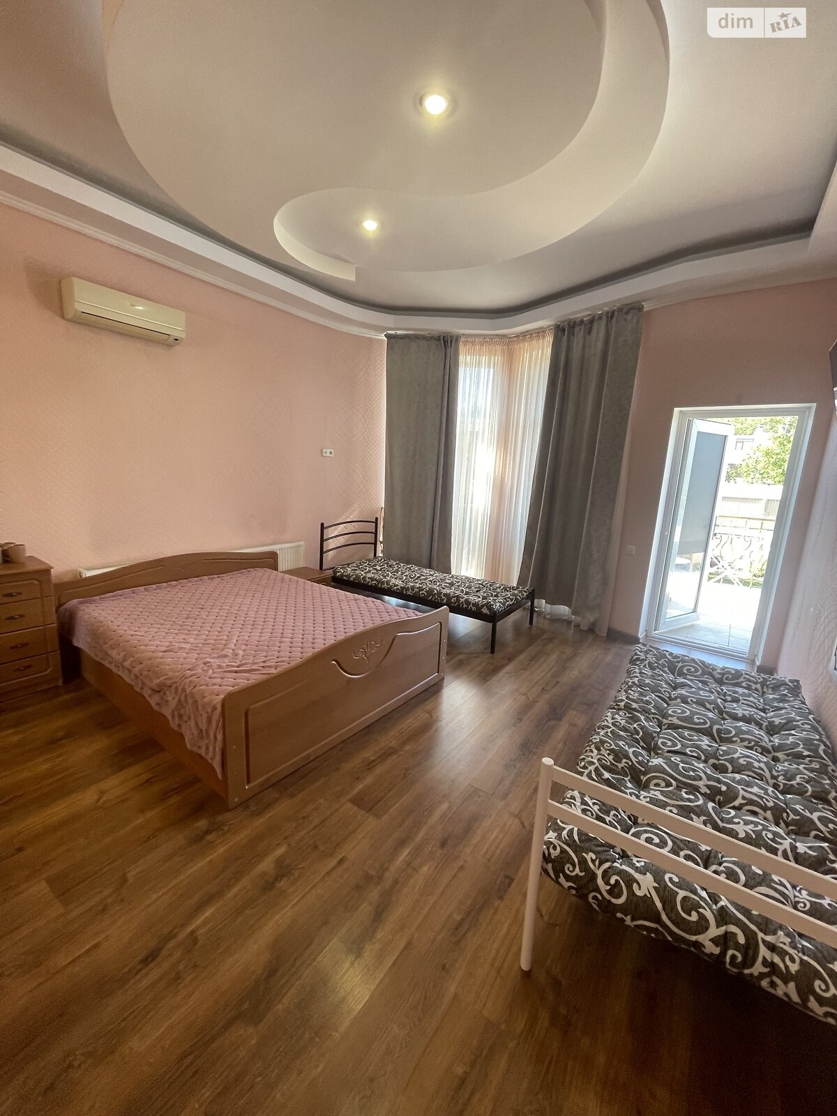 Частина будинку подобово, оренда в Одесі, в районі Великий Фонтан, вулиця Квіткова, 4 кімнати фото 1 Частина будинку подобово, оренда в Одесі, в районі Великий Фонтан, вулиця Квіткова, 4 кімнати фото 1