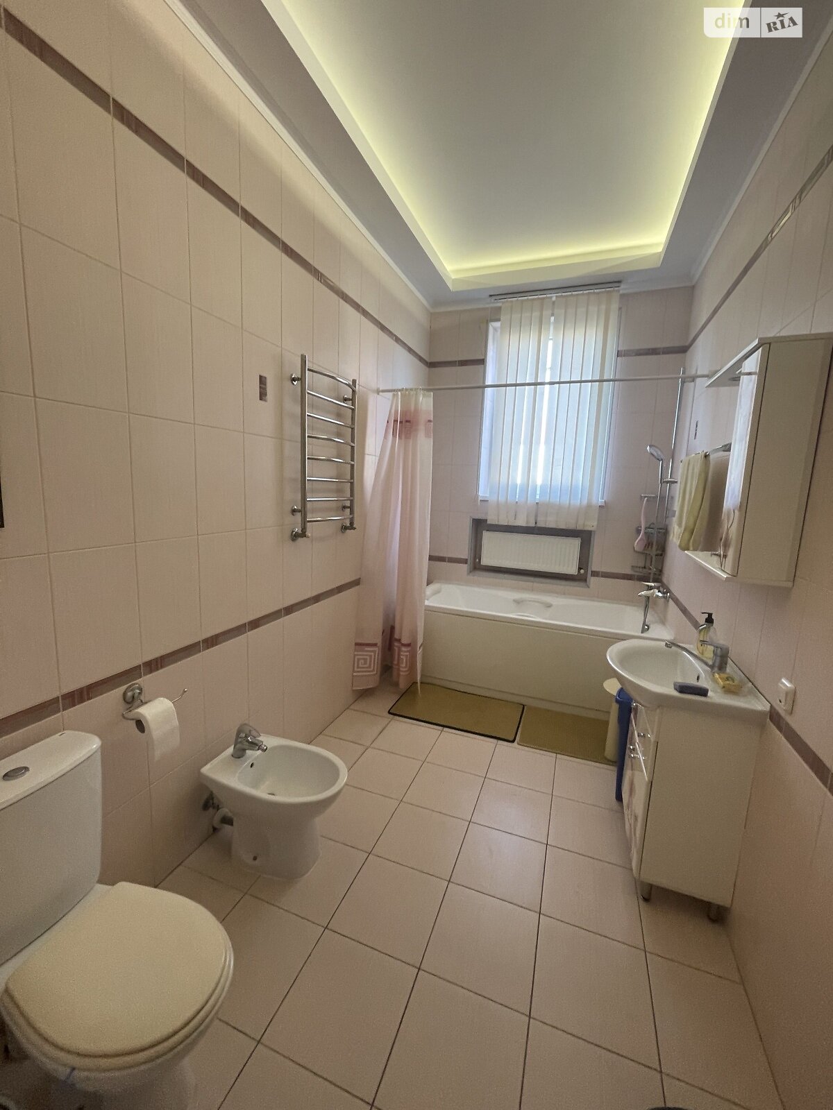 Частина будинку подобово, оренда в Одесі, в районі Великий Фонтан, вулиця Квіткова, 4 кімнати фото 1 Частина будинку подобово, оренда в Одесі, в районі Великий Фонтан, вулиця Квіткова, 4 кімнати фото 1