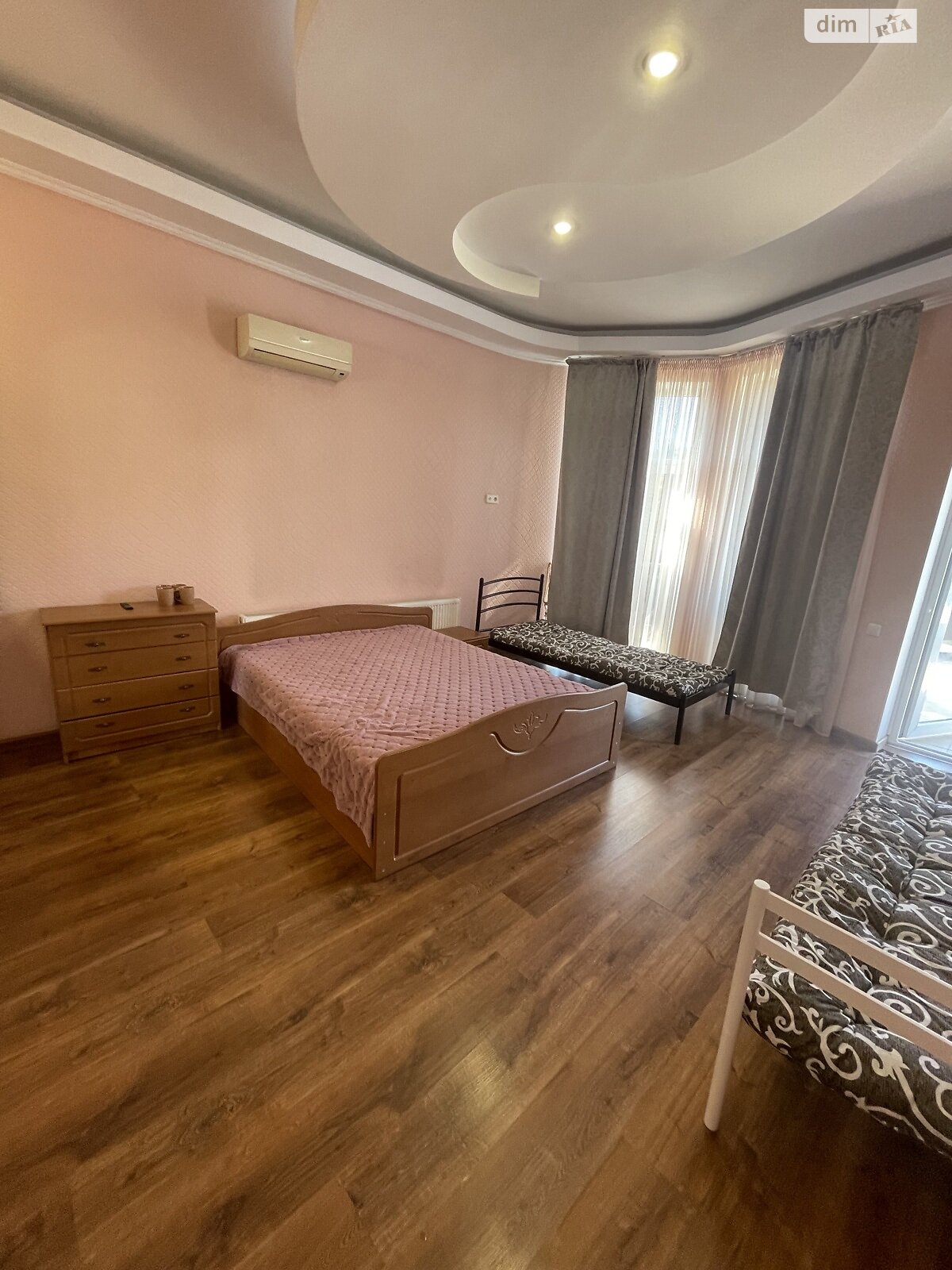 Частина будинку подобово, оренда в Одесі, в районі Великий Фонтан, вулиця Квіткова, 4 кімнати фото 1 Частина будинку подобово, оренда в Одесі, в районі Великий Фонтан, вулиця Квіткова, 4 кімнати фото 1