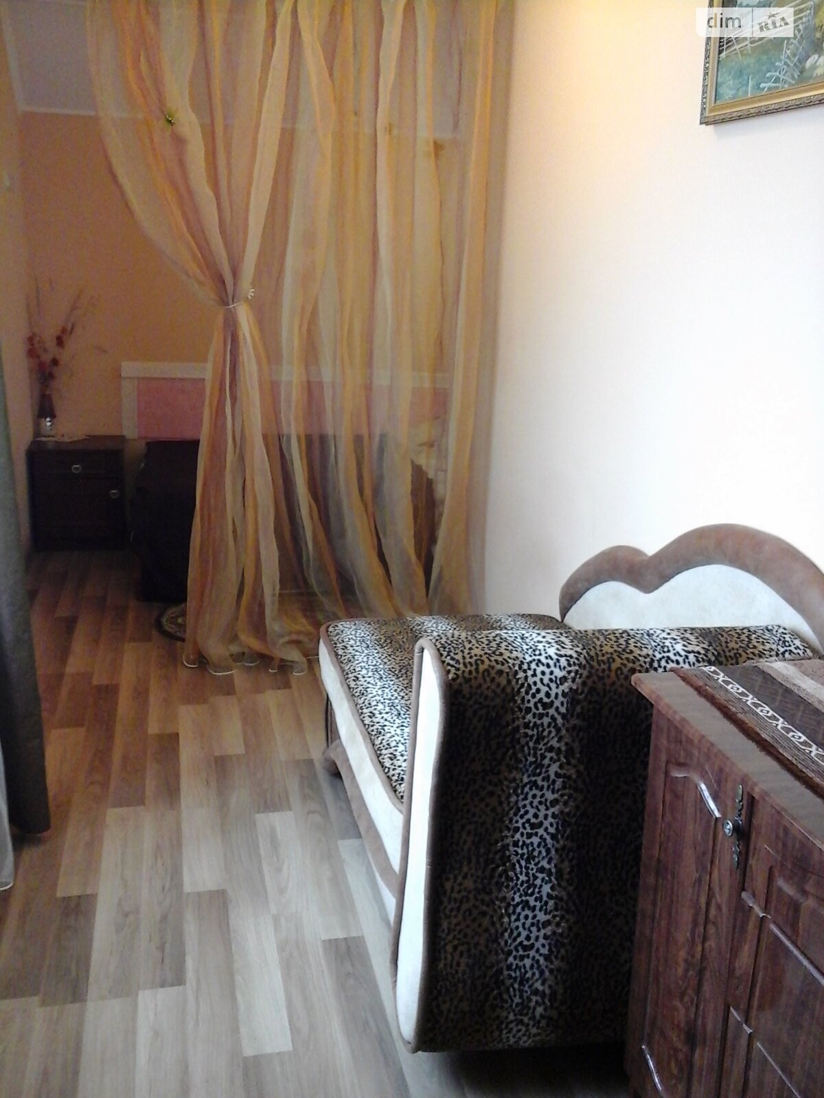 Часть дома посуточно, аренда в Почаеве, улица Парковая, 2 комнаты фото 1