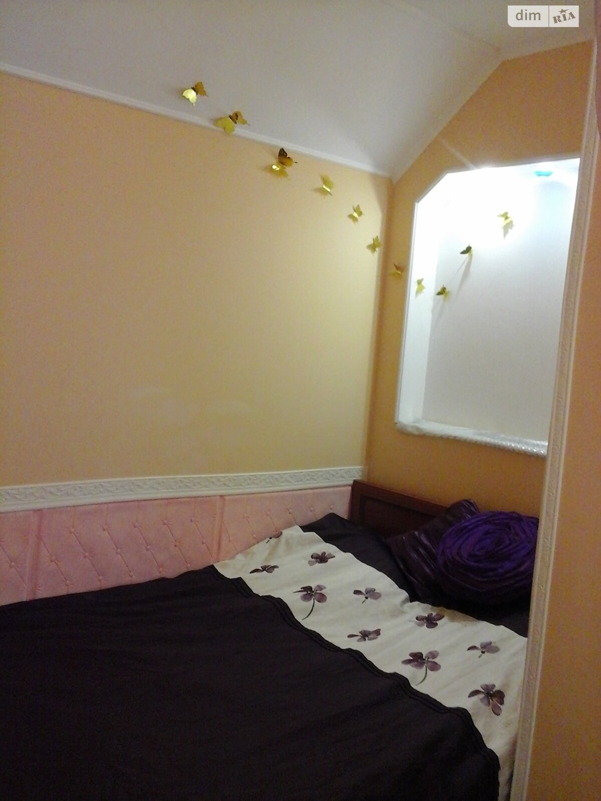 Часть дома посуточно, аренда в Почаеве, улица Парковая, 2 комнаты фото 1