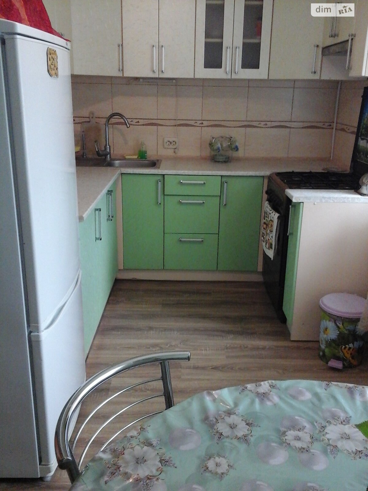 Часть дома посуточно, аренда в Почаеве, улица Парковая, 2 комнаты фото 1