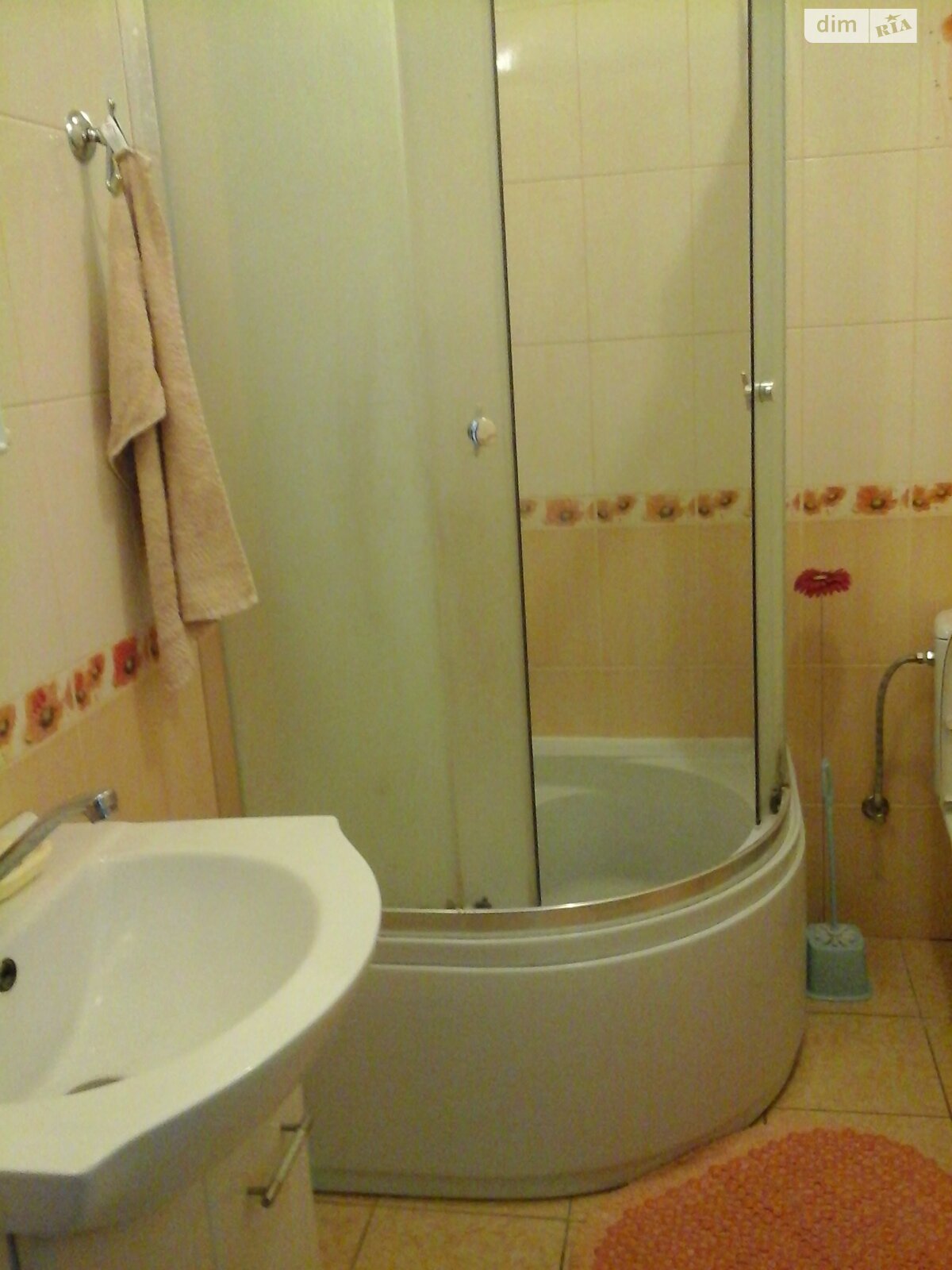 Часть дома посуточно, аренда в Почаеве, улица Парковая, 2 комнаты фото 1