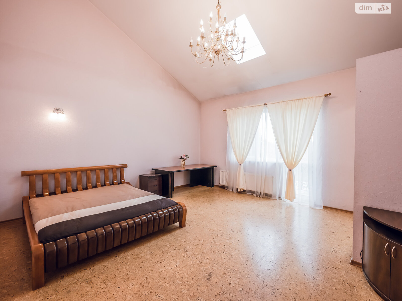 дом посуточно, аренда в Киеве, улица Нечуя-Левицкого, район Александровская Слободка фото 1