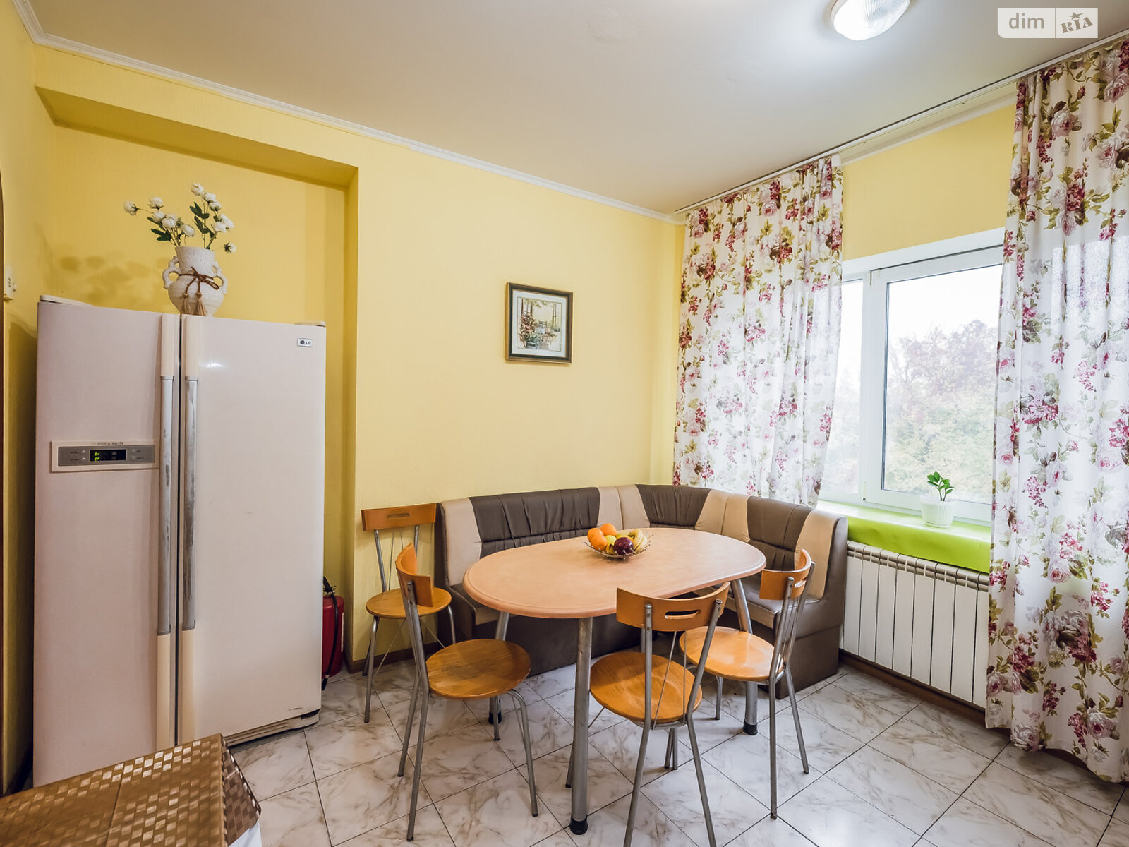 дом посуточно, аренда в Киеве, улица Нечуя-Левицкого, район Александровская Слободка фото 1