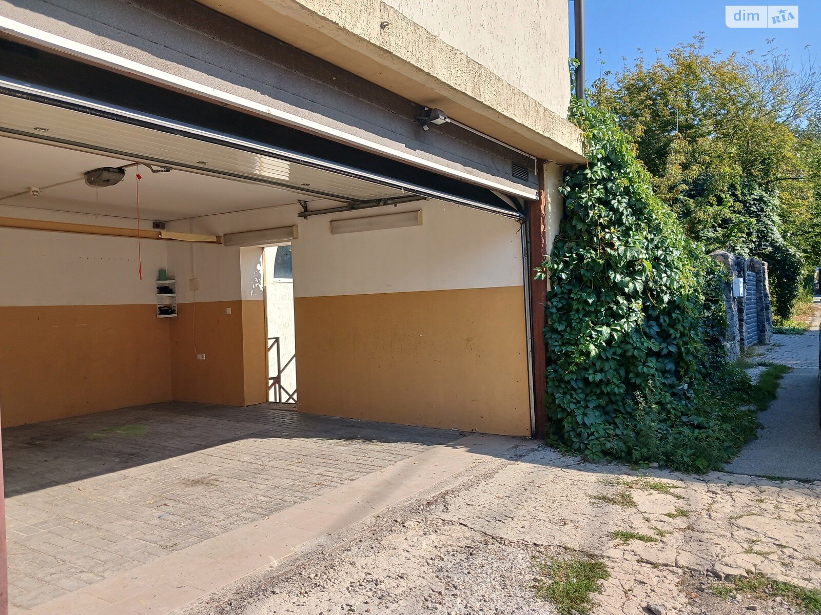 дом посуточно, аренда в Киеве, улица Нечуя-Левицкого, район Александровская Слободка фото 1