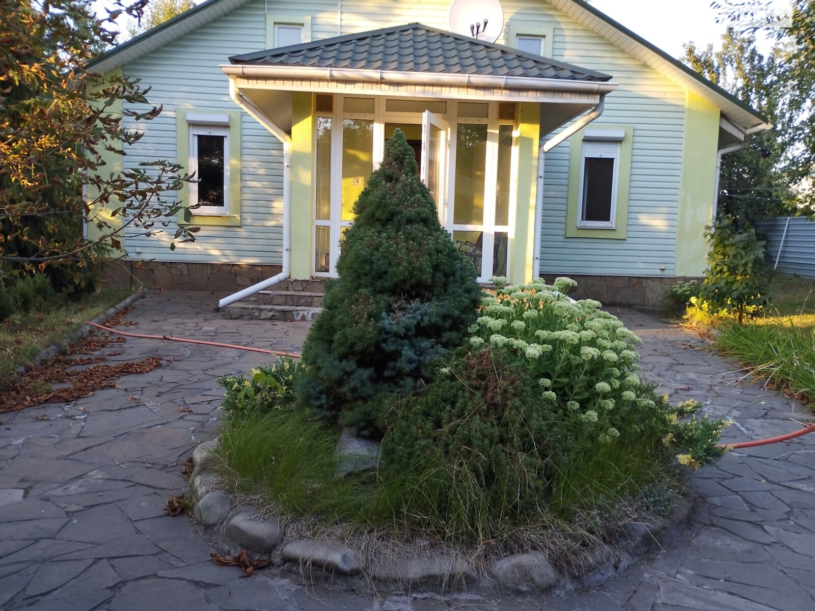 будинок подобово, оренда в Києві, вулиця Трускавецька 26, район Дарницький фото 1