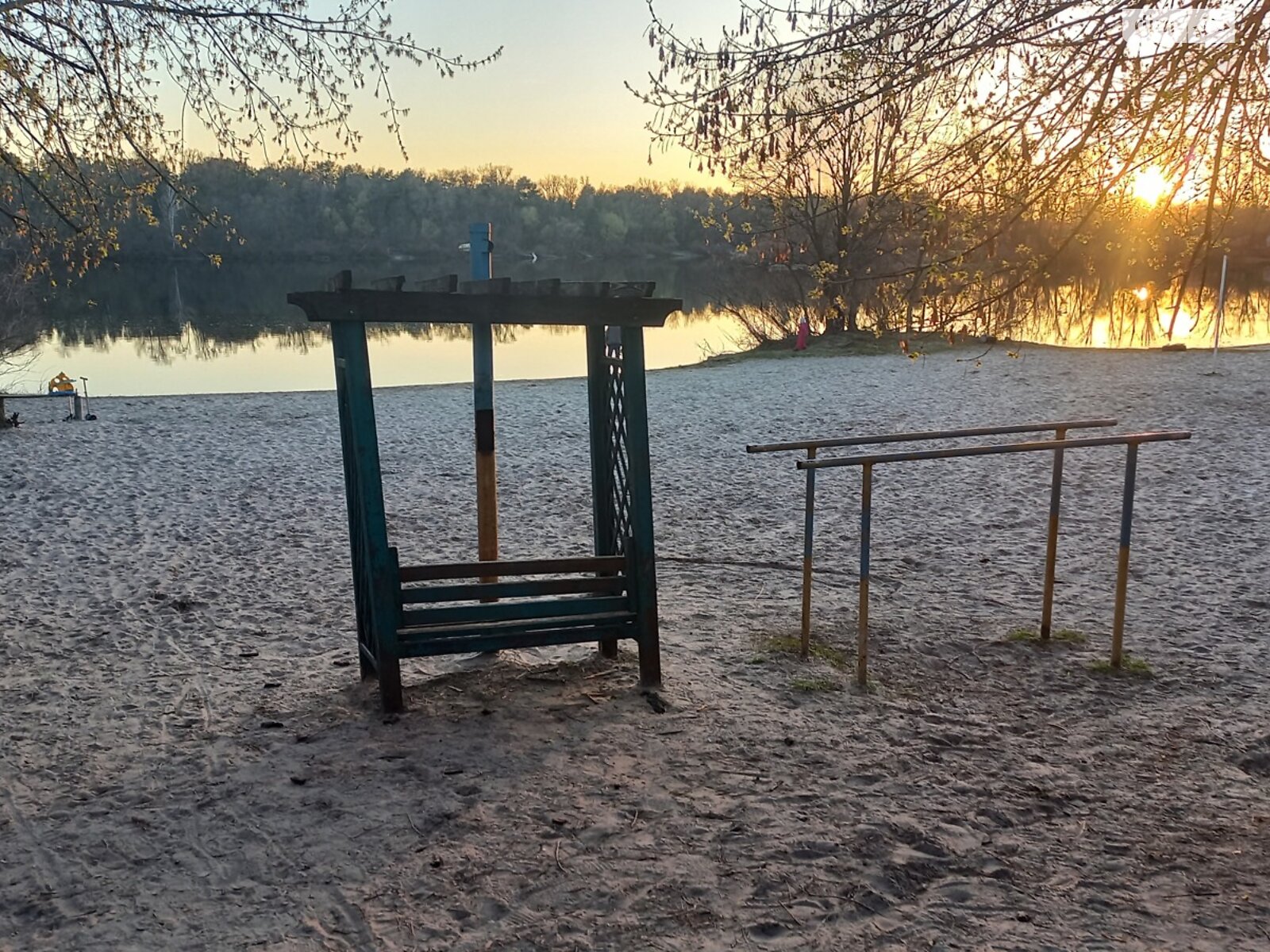 дом посуточно, аренда в Киеве, район Русановские Сады фото 1 дом посуточно, аренда в Киеве, район Русановские Сады фото 1