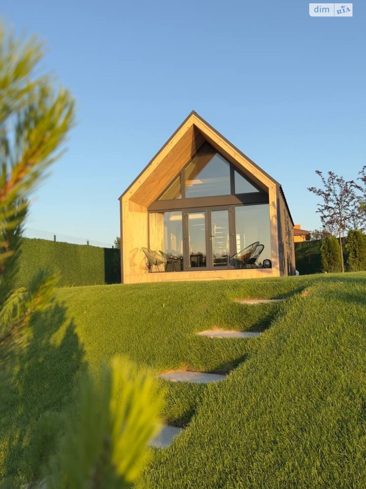 дом посуточно, аренда в Киеве, массив Эльвира, район Южная Борщаговка фото 1 дом посуточно, аренда в Киеве, массив Эльвира, район Южная Борщаговка фото 1