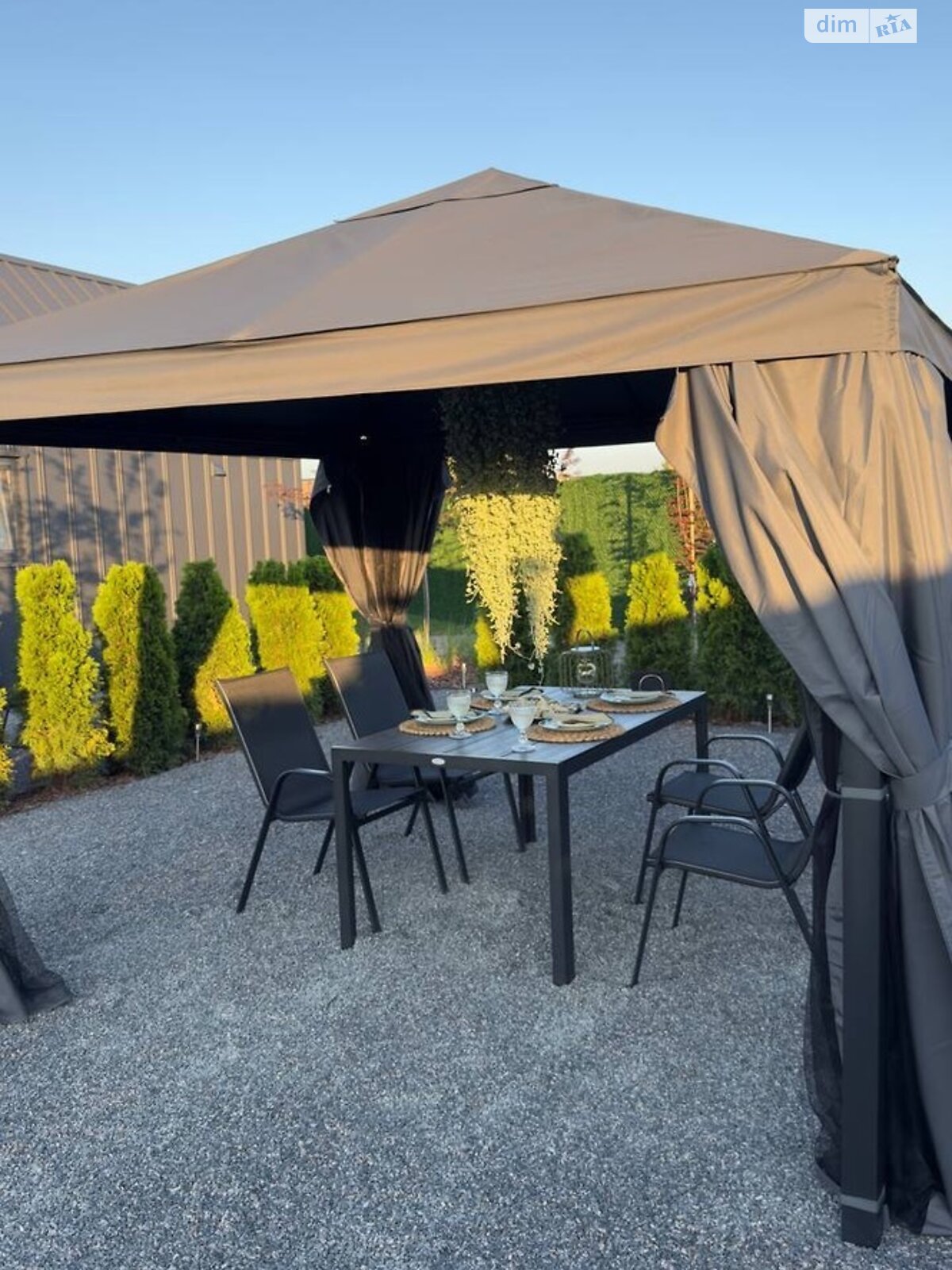 дом посуточно, аренда в Киеве, массив Эльвира, район Южная Борщаговка фото 1 дом посуточно, аренда в Киеве, массив Эльвира, район Южная Борщаговка фото 1