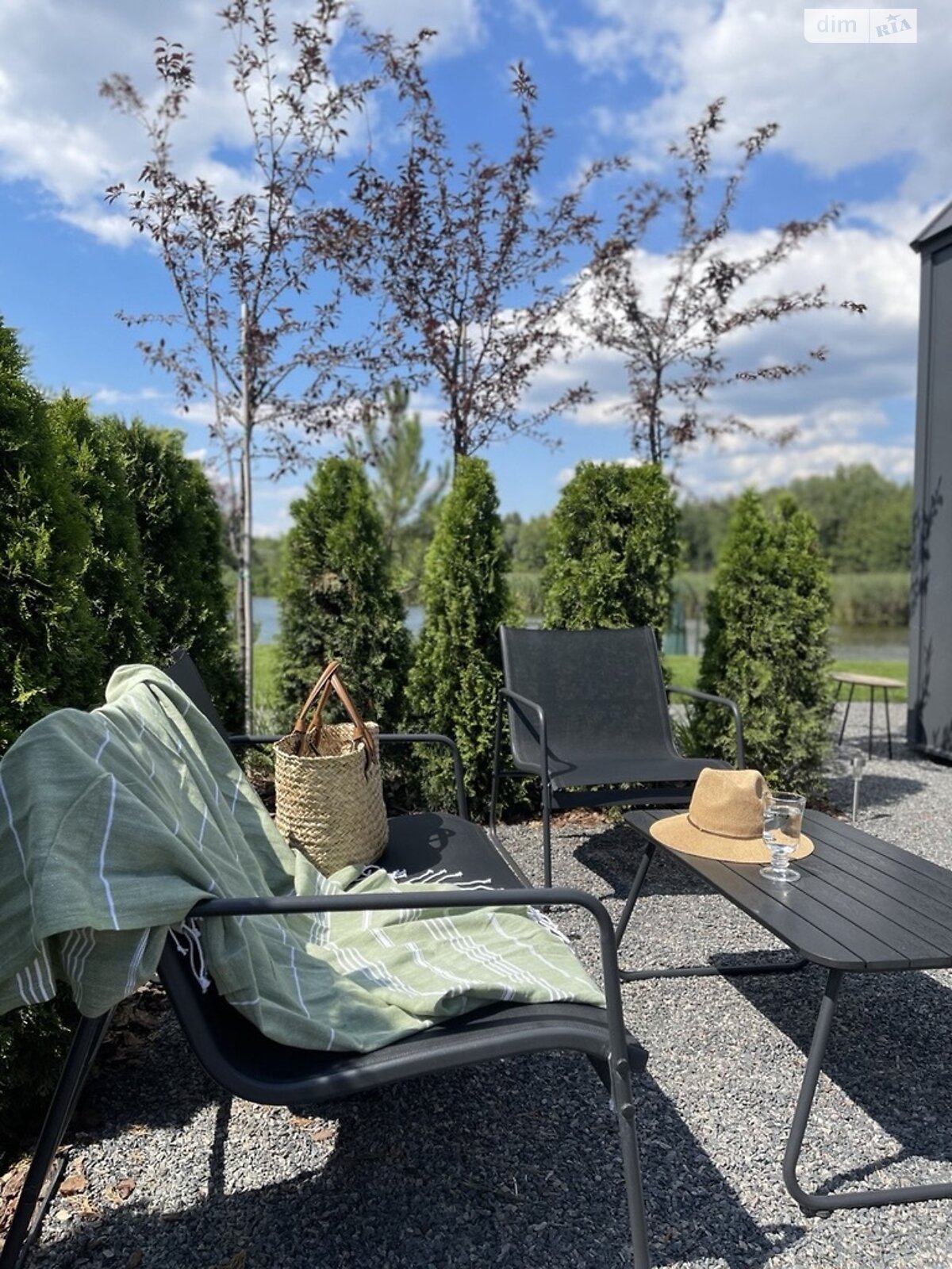 дом посуточно, аренда в Киеве, массив Эльвира, район Южная Борщаговка фото 1 дом посуточно, аренда в Киеве, массив Эльвира, район Южная Борщаговка фото 1