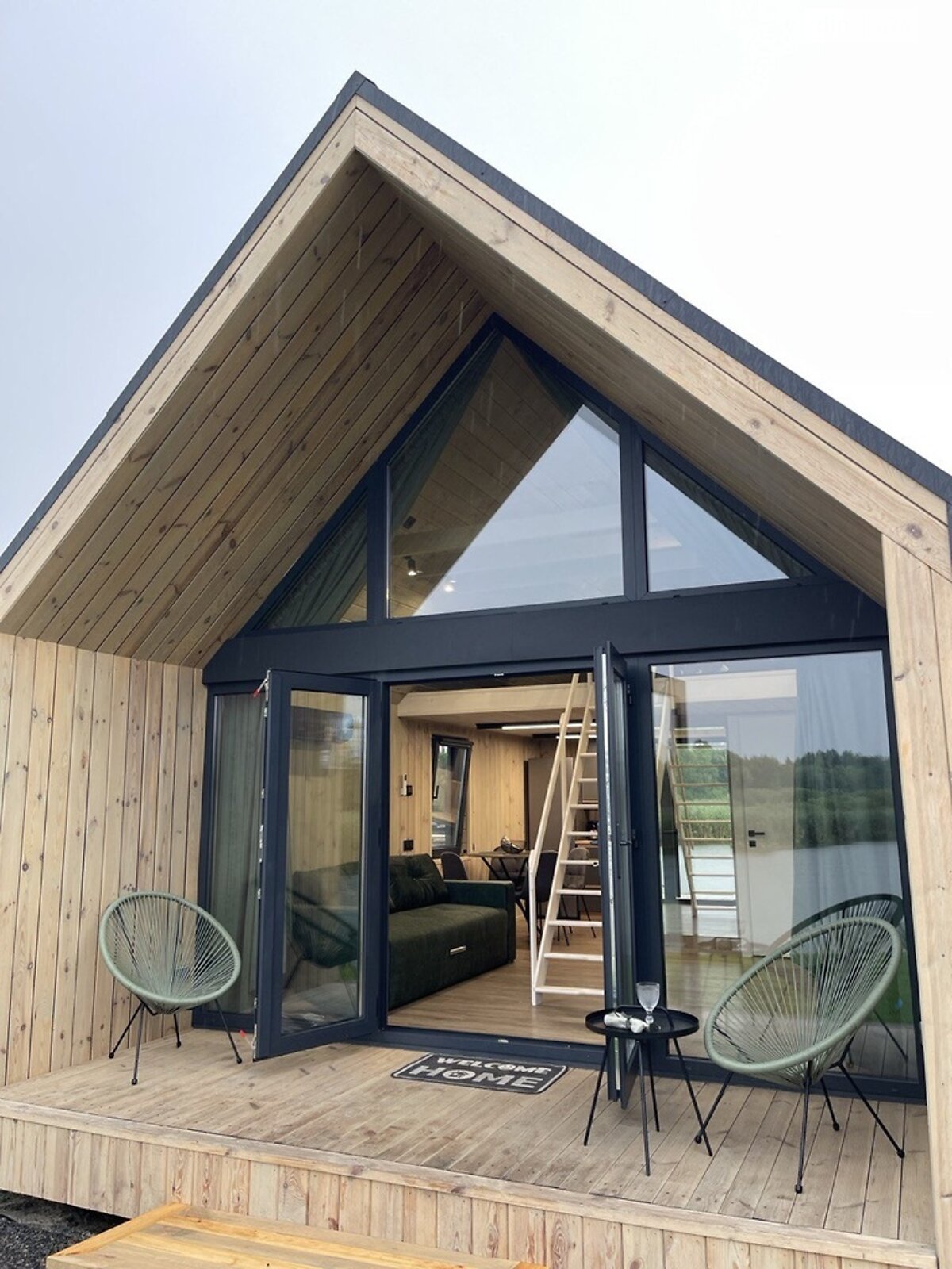 дом посуточно, аренда в Киеве, массив Эльвира, район Южная Борщаговка фото 1 дом посуточно, аренда в Киеве, массив Эльвира, район Южная Борщаговка фото 1