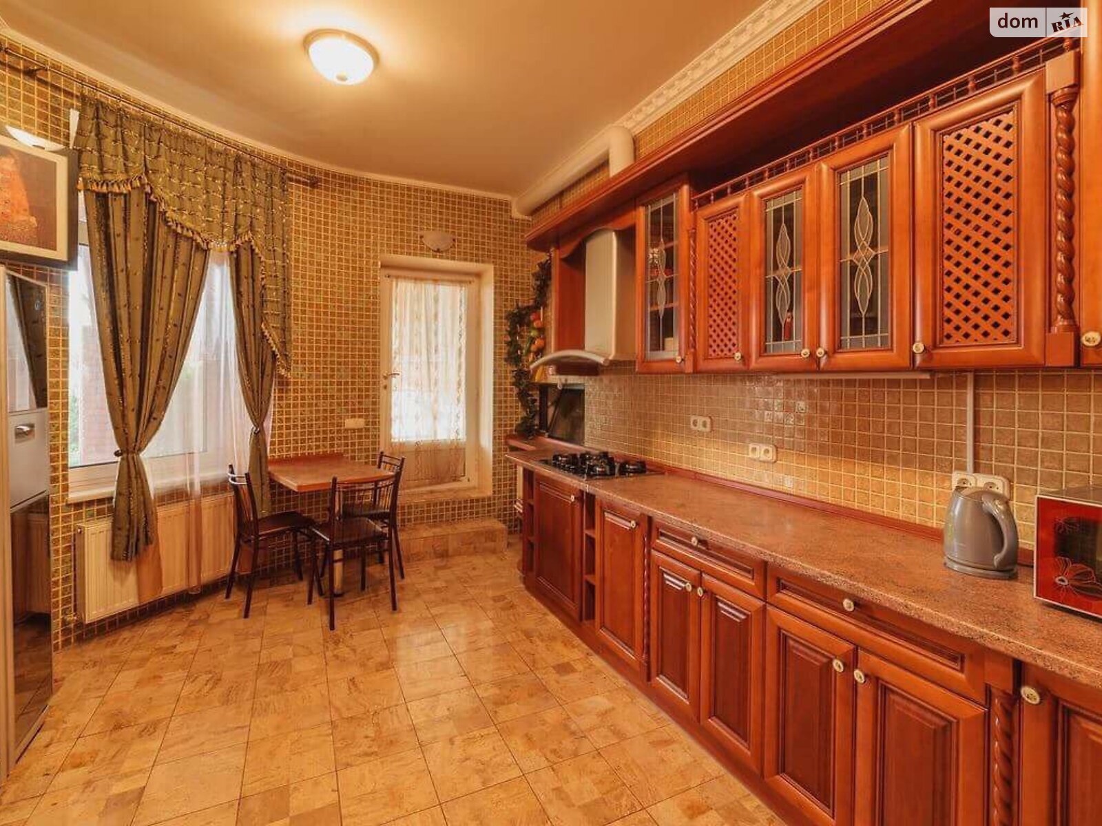 дом посуточно, аренда в Одессе, улица Солнечная, район Киевский фото 1 дом посуточно, аренда в Одессе, улица Солнечная, район Киевский фото 1