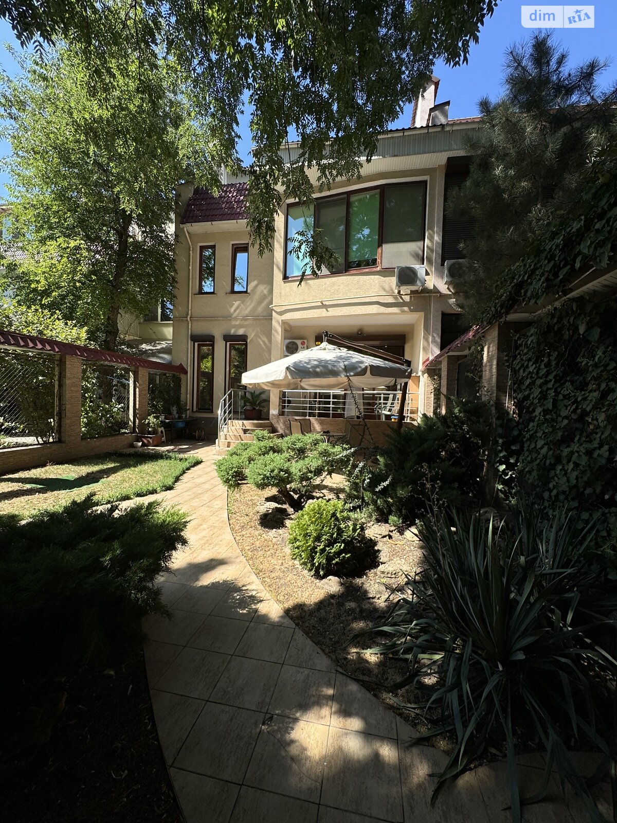 дом посуточно, аренда в Одессе, улица Педагогическая 25, район Приморский фото 1 дом посуточно, аренда в Одессе, улица Педагогическая 25, район Приморский фото 1