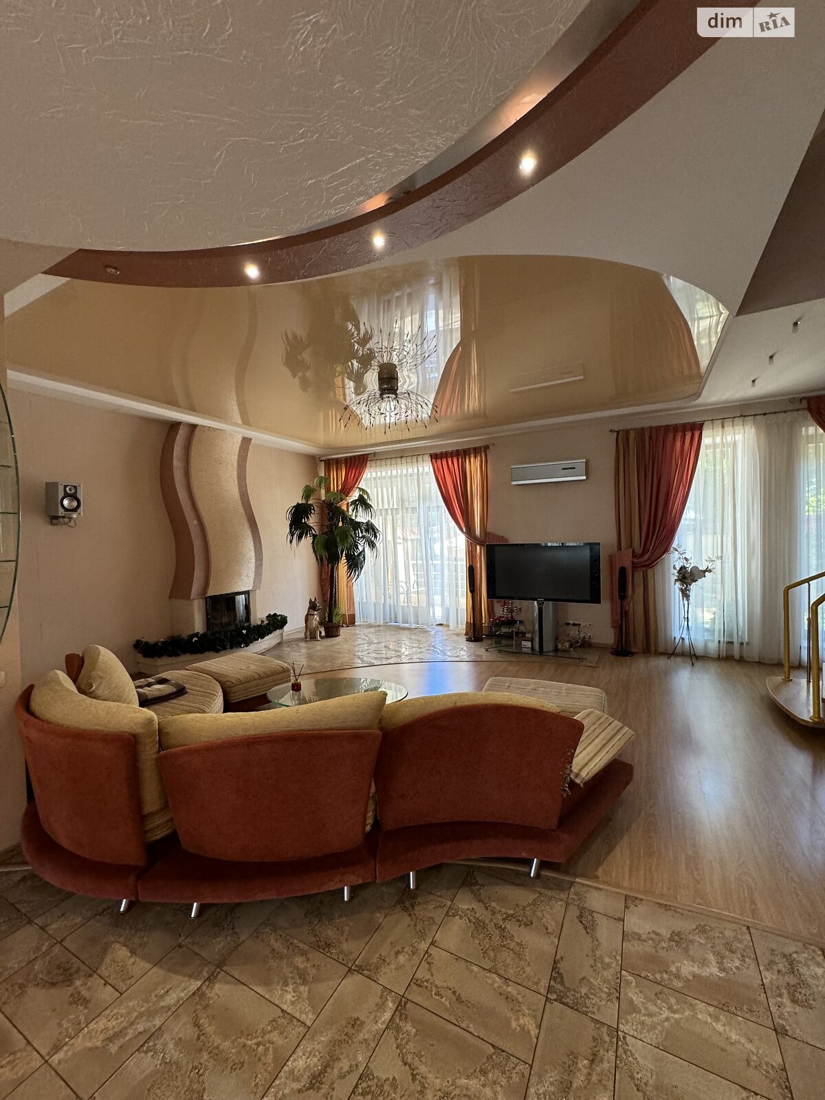 дом посуточно, аренда в Одессе, улица Педагогическая 25, район Приморский фото 1 дом посуточно, аренда в Одессе, улица Педагогическая 25, район Приморский фото 1