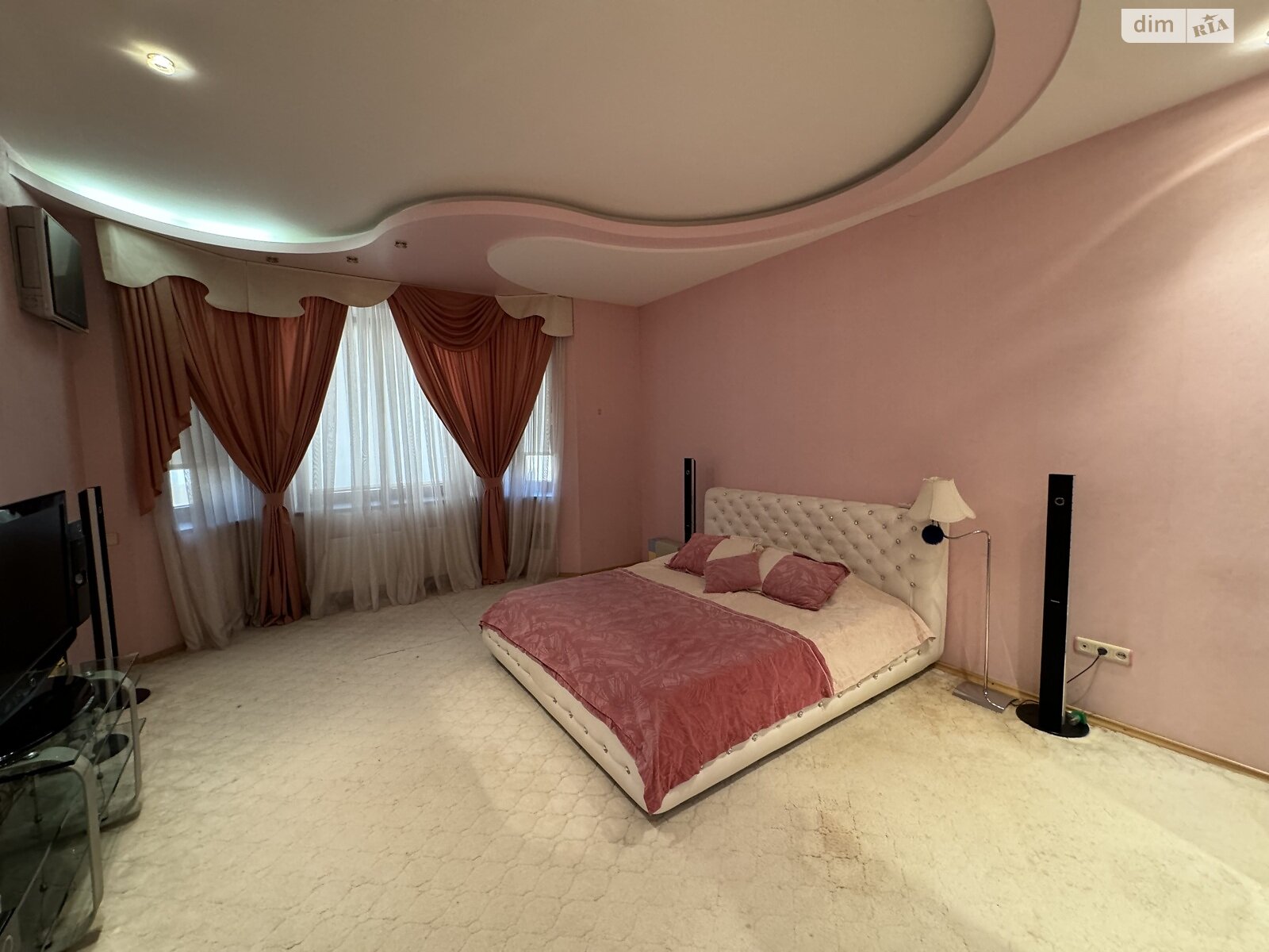 дом посуточно, аренда в Одессе, улица Педагогическая 25, район Приморский фото 1 дом посуточно, аренда в Одессе, улица Педагогическая 25, район Приморский фото 1