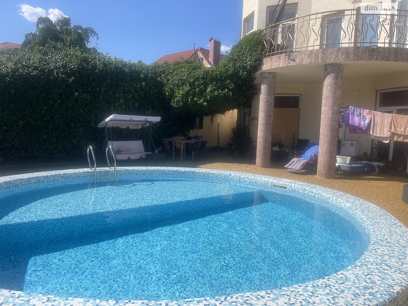 дом посуточно, аренда в Одессе, улица Цветочная 43, район Средний Фонтан фото 1 дом посуточно, аренда в Одессе, улица Цветочная 43, район Средний Фонтан фото 1