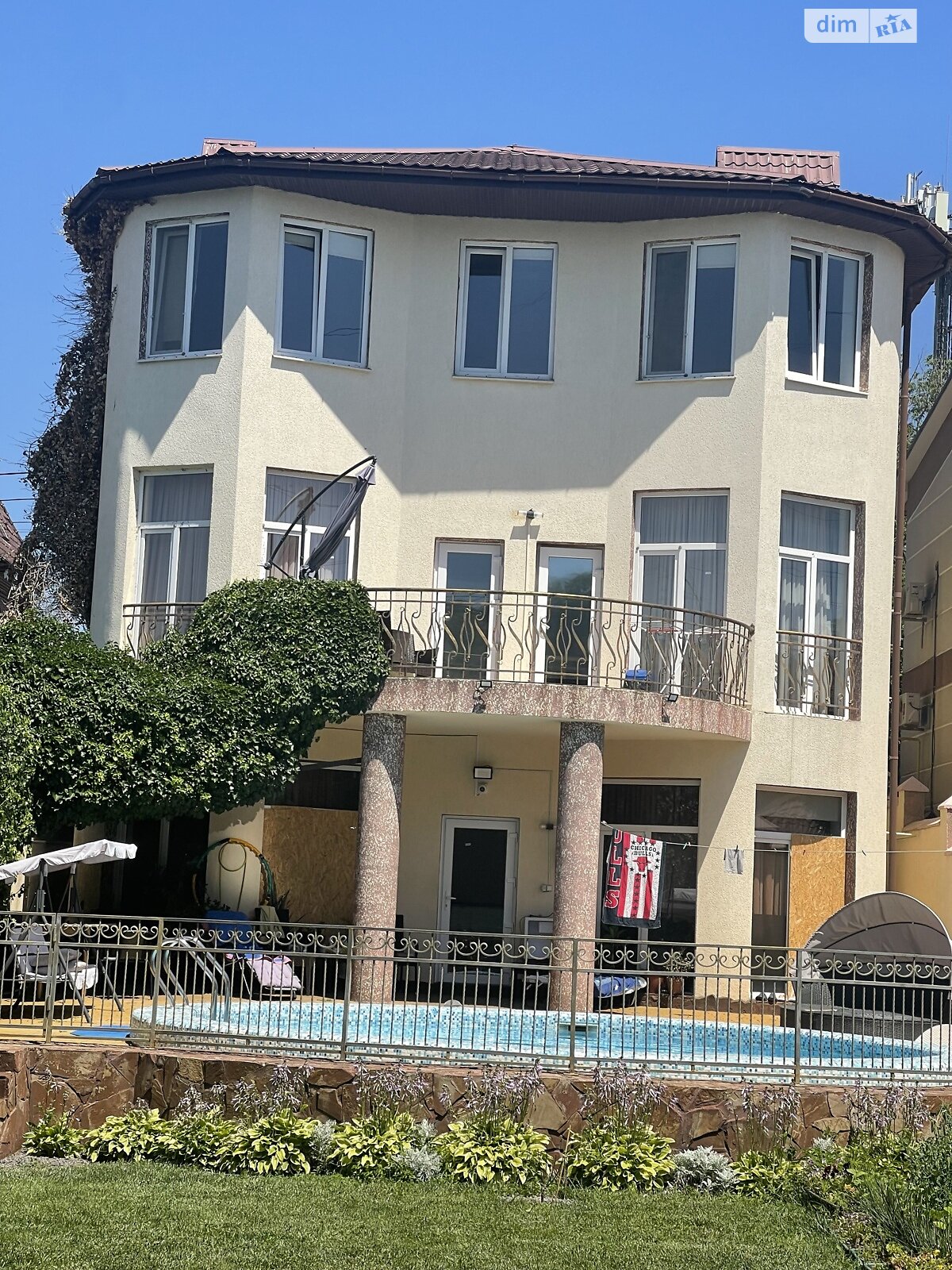 дом посуточно, аренда в Одессе, улица Цветочная 43, район Средний Фонтан фото 1 дом посуточно, аренда в Одессе, улица Цветочная 43, район Средний Фонтан фото 1