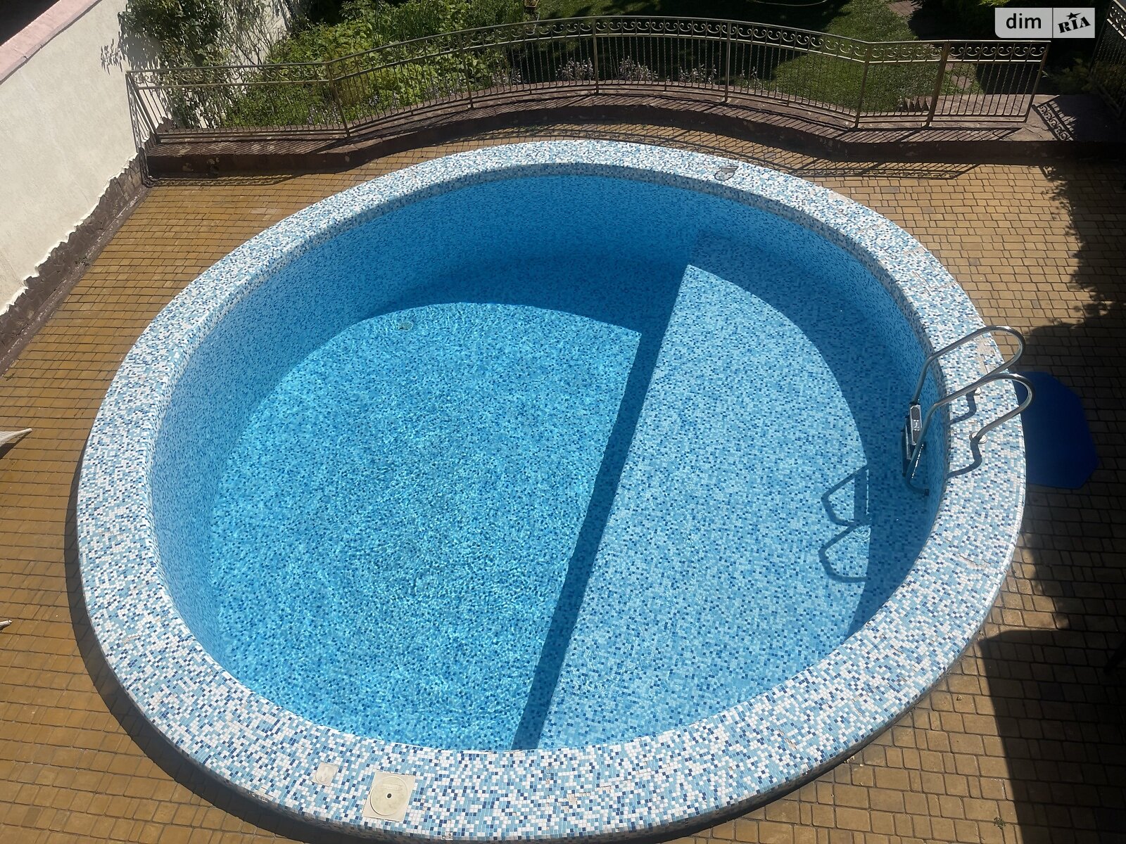 дом посуточно, аренда в Одессе, улица Цветочная 43, район Средний Фонтан фото 1 дом посуточно, аренда в Одессе, улица Цветочная 43, район Средний Фонтан фото 1