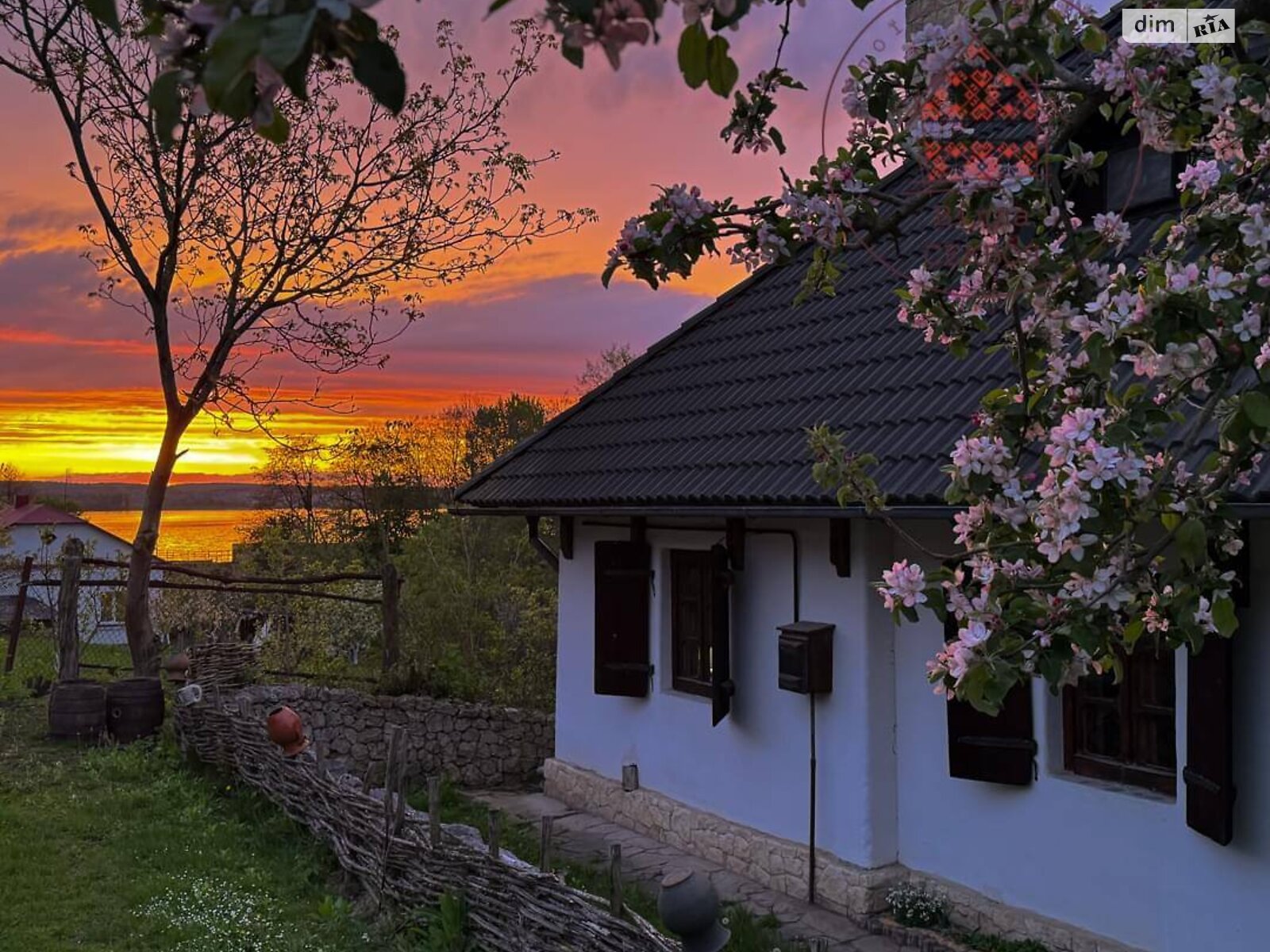 будинок подобово, оренда в Івачеві Горішньому, вулиця Незалежності фото 1 будинок подобово, оренда в Івачеві Горішньому, вулиця Незалежності фото 1