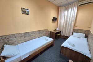 Комната в Киеве, район Печерский, улица Кропивницкого 14 на сутки фото 2