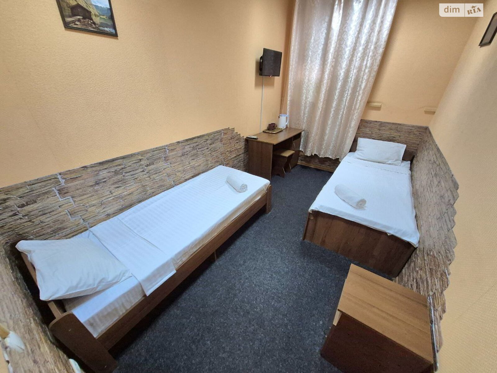 Комната в Киеве, район Печерский, улица Кропивницкого 14 на сутки фото 1 Комната в Киеве, район Печерский, улица Кропивницкого 14 на сутки фото 1