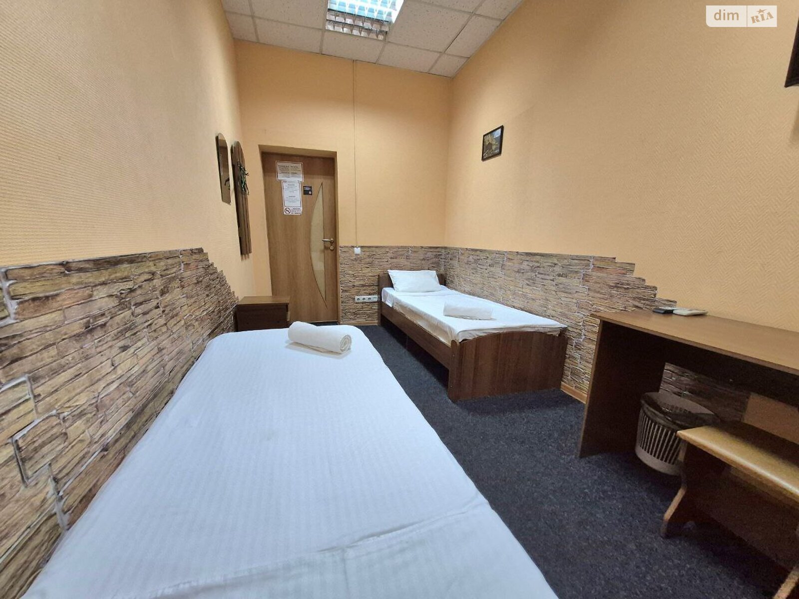 Комната в Киеве, район Печерский, улица Кропивницкого 14 на сутки фото 1 Комната в Киеве, район Печерский, улица Кропивницкого 14 на сутки фото 1