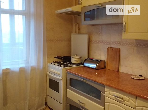 Кімната в Києві, район Печерський, бульвар Лесі Українки на добу фото 1 Кімната в Києві, район Печерський, бульвар Лесі Українки на добу фото 1