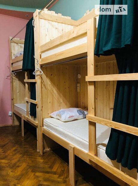 Комната в Львове, район Галицкий, улица Лазневая 8 на сутки фото 1 Комната в Львове, район Галицкий, улица Лазневая 8 на сутки фото 1