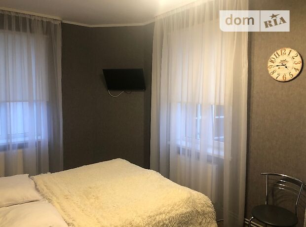 Комната в Львове, район Зализнычный, улица Железнодорожная на сутки фото 1 Комната в Львове, район Зализнычный, улица Железнодорожная на сутки фото 1