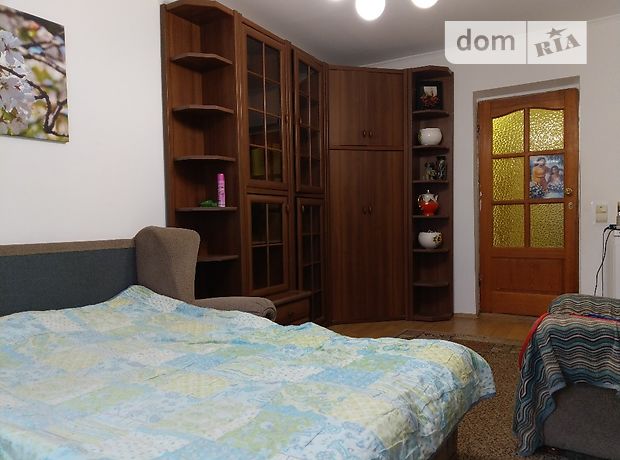 Комната в Ровно, район Чайка, улица Князя Романа 6, на сутки фото 1 Комната в Ровно, район Чайка, улица Князя Романа 6, на сутки фото 1