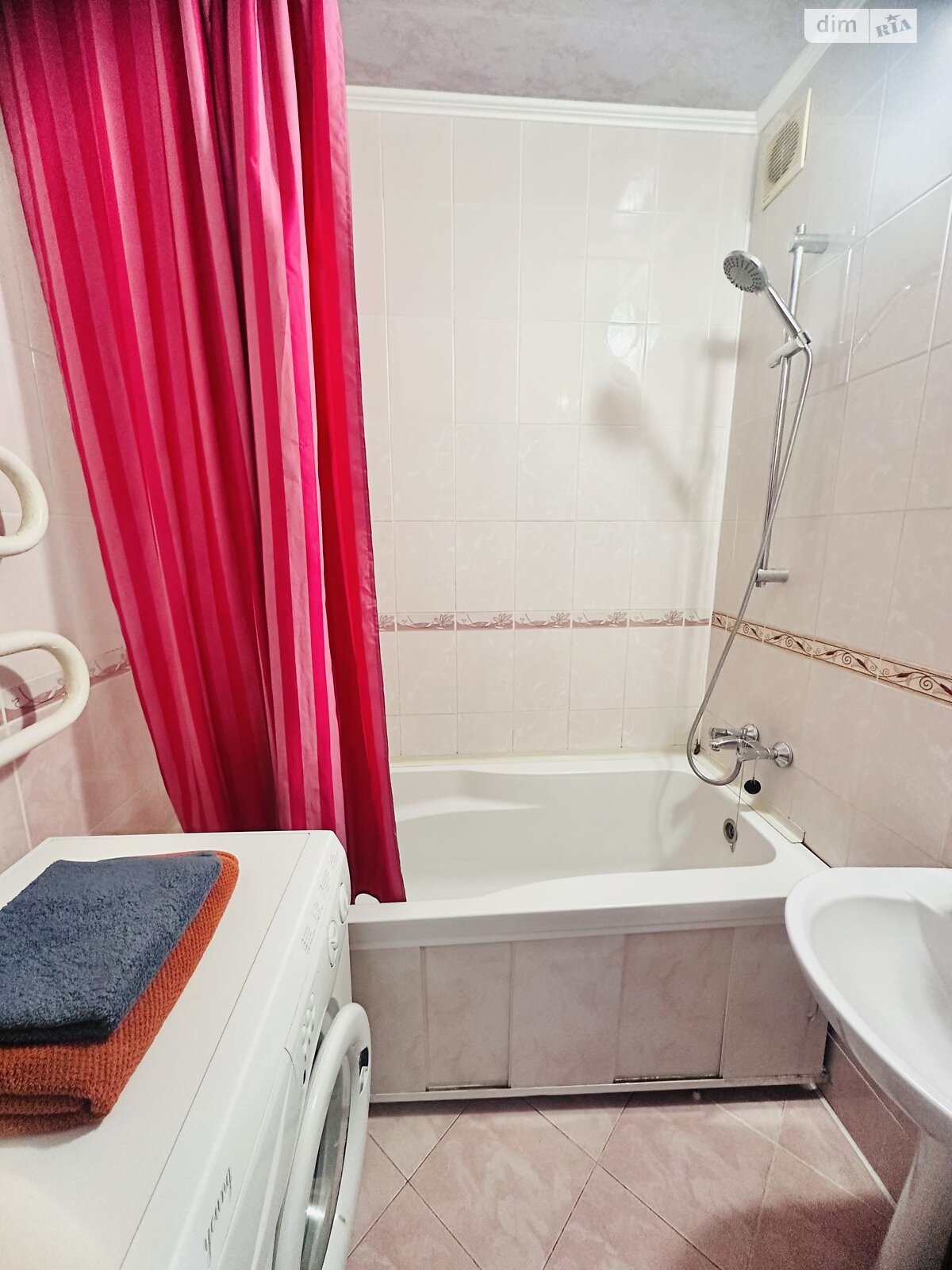 однокімнатна квартира в Білій Церкві, район Леваневського, на вул. Чорних Запорожців 47/1 в оренду на короткий термін подобово фото 1