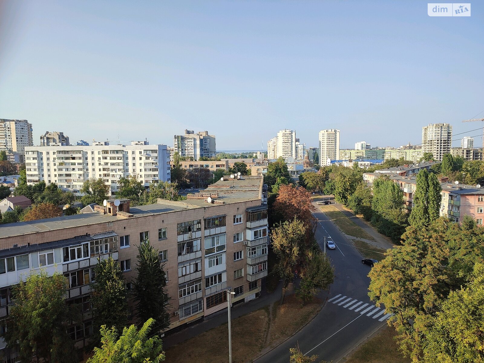 однокімнатна квартира в Черкасах, район Сєдова, на вул. Новопречистенська 1 в оренду на короткий термін подобово фото 1