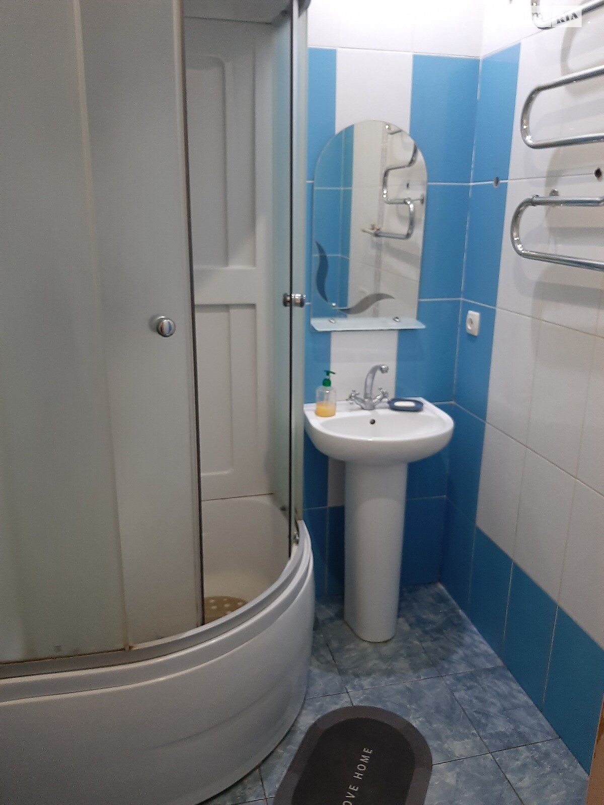 однокомнатная квартира в Черкассах, район Центр, на ул. Благовестная 156 в аренду на короткий срок посуточно фото 1 однокомнатная квартира в Черкассах, район Центр, на ул. Благовестная 156 в аренду на короткий срок посуточно фото 1