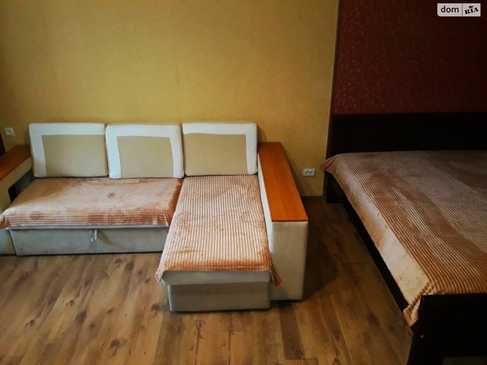 однокомнатная квартира в Черкассах, район Приднепровский, на ул. Нижняя Горова 64 в аренду на короткий срок посуточно фото 1 однокомнатная квартира в Черкассах, район Приднепровский, на ул. Нижняя Горова 64 в аренду на короткий срок посуточно фото 1