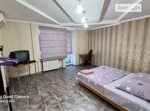 однокомнатная квартира в Черкассах, район Приднепровский, на пер. Сергея Фурсенко 17 в аренду на короткий срок посуточно фото 1 однокомнатная квартира в Черкассах, район Приднепровский, на пер. Сергея Фурсенко 17 в аренду на короткий срок посуточно фото 1