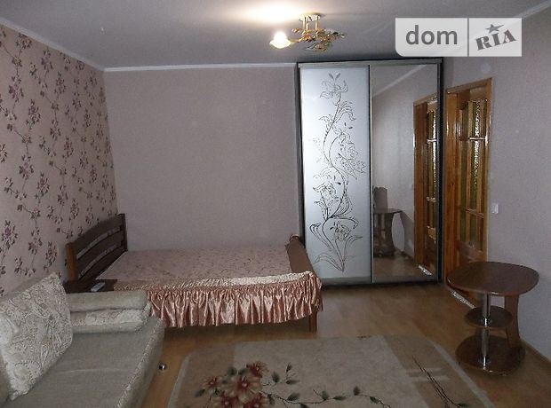однокомнатная квартира в Черкассах, район Седова, на ул. Парижской Коммуны в аренду на короткий срок посуточно фото 1 однокомнатная квартира в Черкассах, район Седова, на ул. Парижской Коммуны в аренду на короткий срок посуточно фото 1