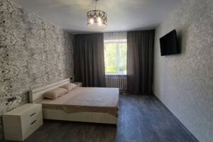 двокімнатна квартира в Чернігові, район Центр, на вул. Коцюбинського 75 в оренду на короткий термін подобово фото 2