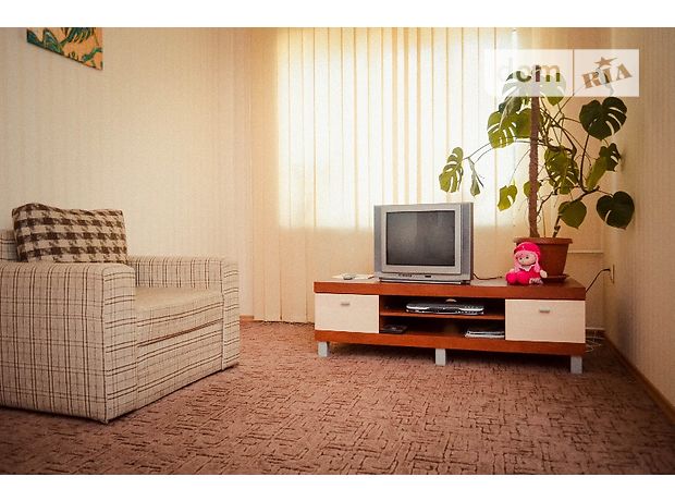 Аренда посуточная квартиры, 2 ком., Чернигов, р‑н. Центр, Коцюбинского улица Аренда посуточная квартиры, 2 ком., Чернигов, р‑н. Центр, Коцюбинского улица