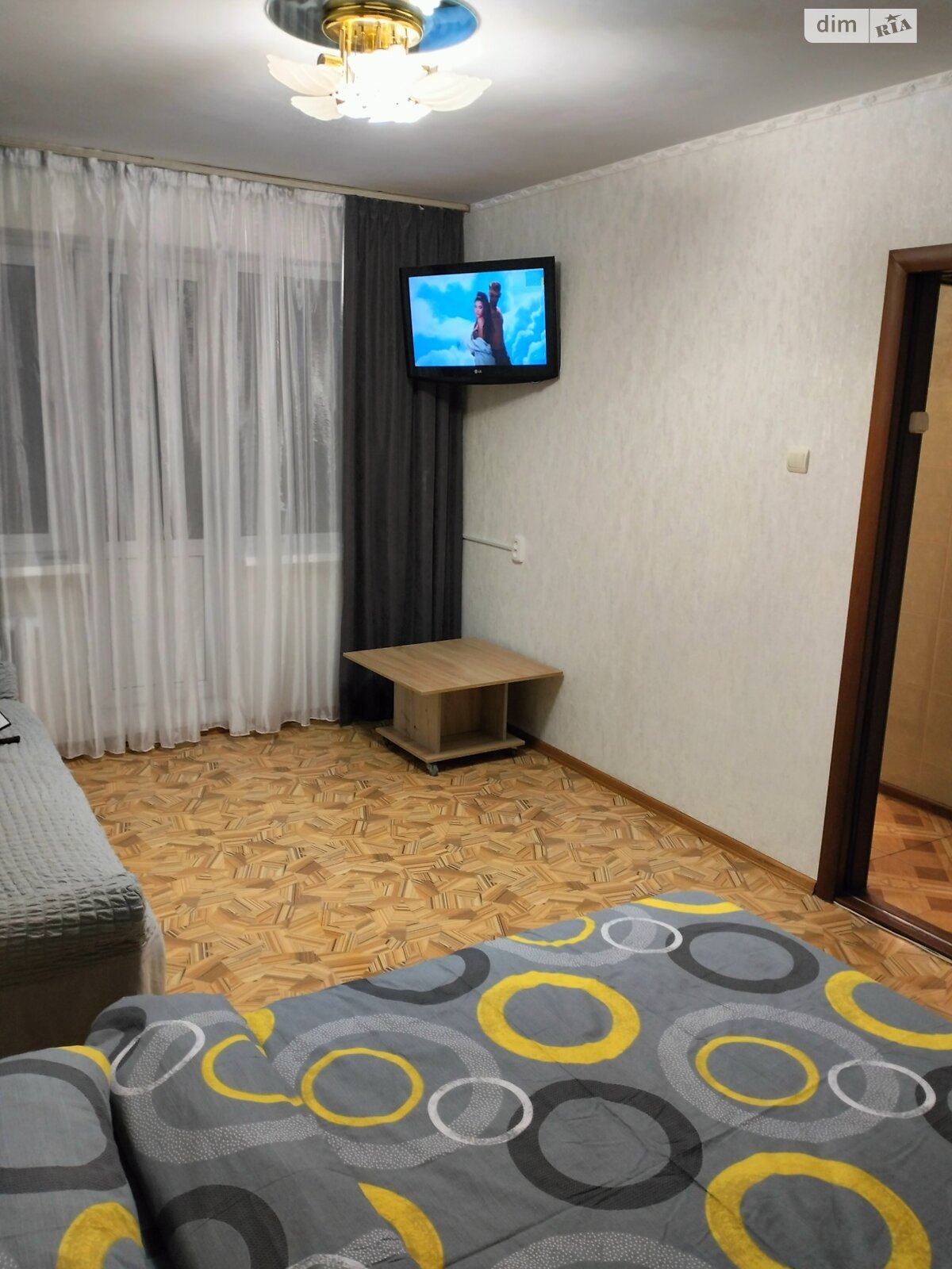 однокомнатная квартира в Чернигове, район Центр, на просп. Победы 58 в аренду на короткий срок посуточно фото 1