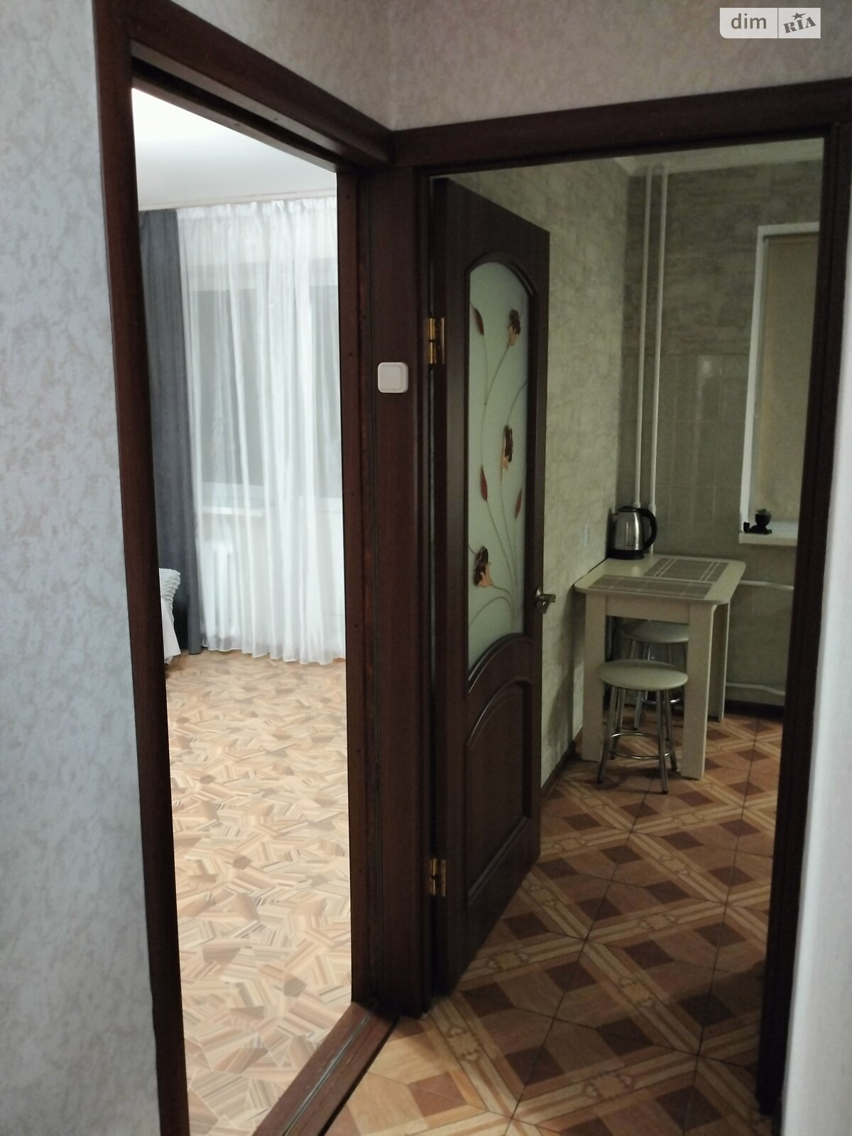 однокомнатная квартира в Чернигове, район Центр, на просп. Победы 58 в аренду на короткий срок посуточно фото 1