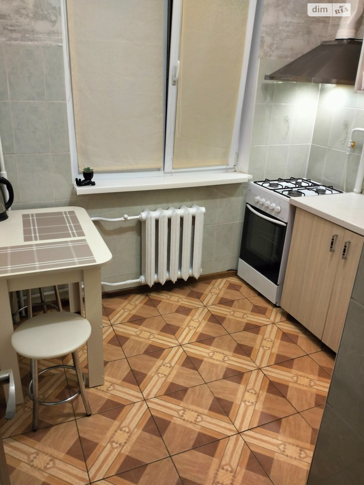 однокомнатная квартира в Чернигове, район Центр, на просп. Победы 58 в аренду на короткий срок посуточно фото 1