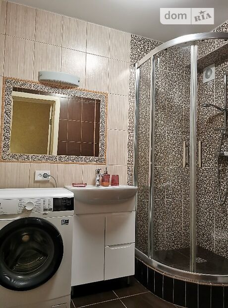 трехкомнатная квартира в Чернигове, район Центр, на ул. Шевченко в аренду на короткий срок посуточно фото 1 трехкомнатная квартира в Чернигове, район Центр, на ул. Шевченко в аренду на короткий срок посуточно фото 1