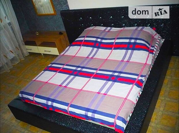 двухкомнатная квартира в Чернигове, район Центр, на ул. Ремесленная в аренду на короткий срок посуточно фото 1 двухкомнатная квартира в Чернигове, район Центр, на ул. Ремесленная в аренду на короткий срок посуточно фото 1
