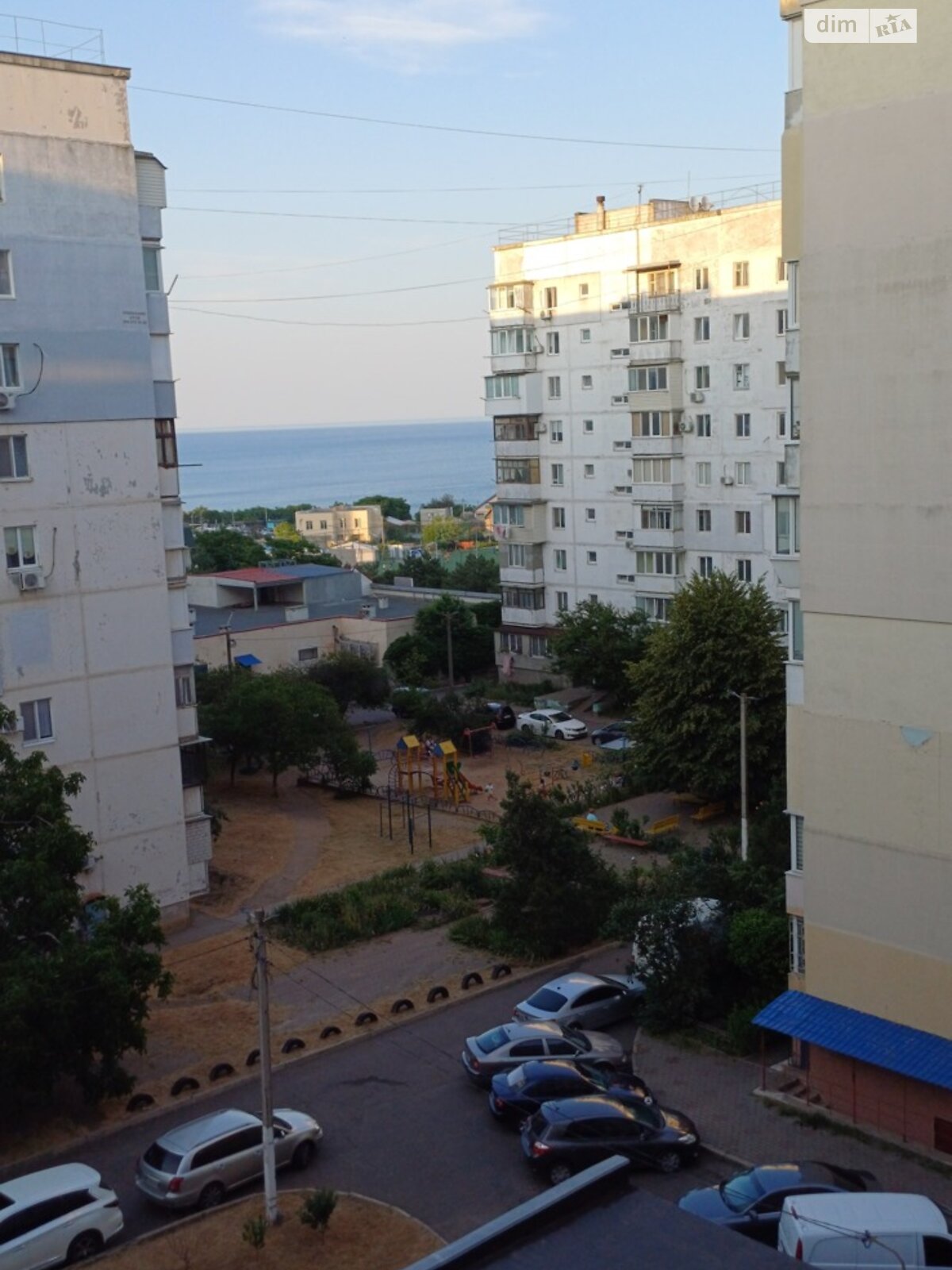 трикімнатна квартира в Чорноморську, район Іллічівськ, на вул. Паркова 36 в оренду на короткий термін подобово фото 1 трикімнатна квартира в Чорноморську, район Іллічівськ, на вул. Паркова 36 в оренду на короткий термін подобово фото 1