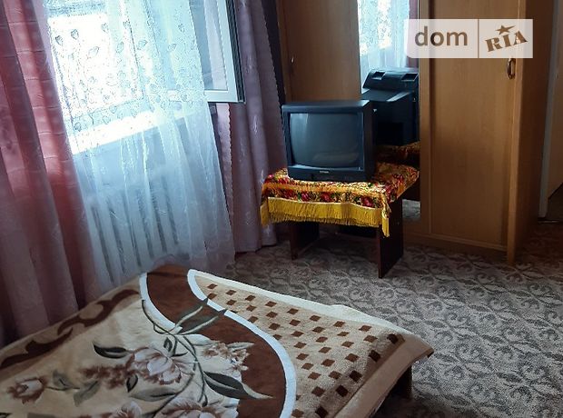 трехкомнатная квартира в Черноморске, район Ильичевск, на Данченко 3б, в аренду на короткий срок посуточно фото 1 трехкомнатная квартира в Черноморске, район Ильичевск, на Данченко 3б, в аренду на короткий срок посуточно фото 1