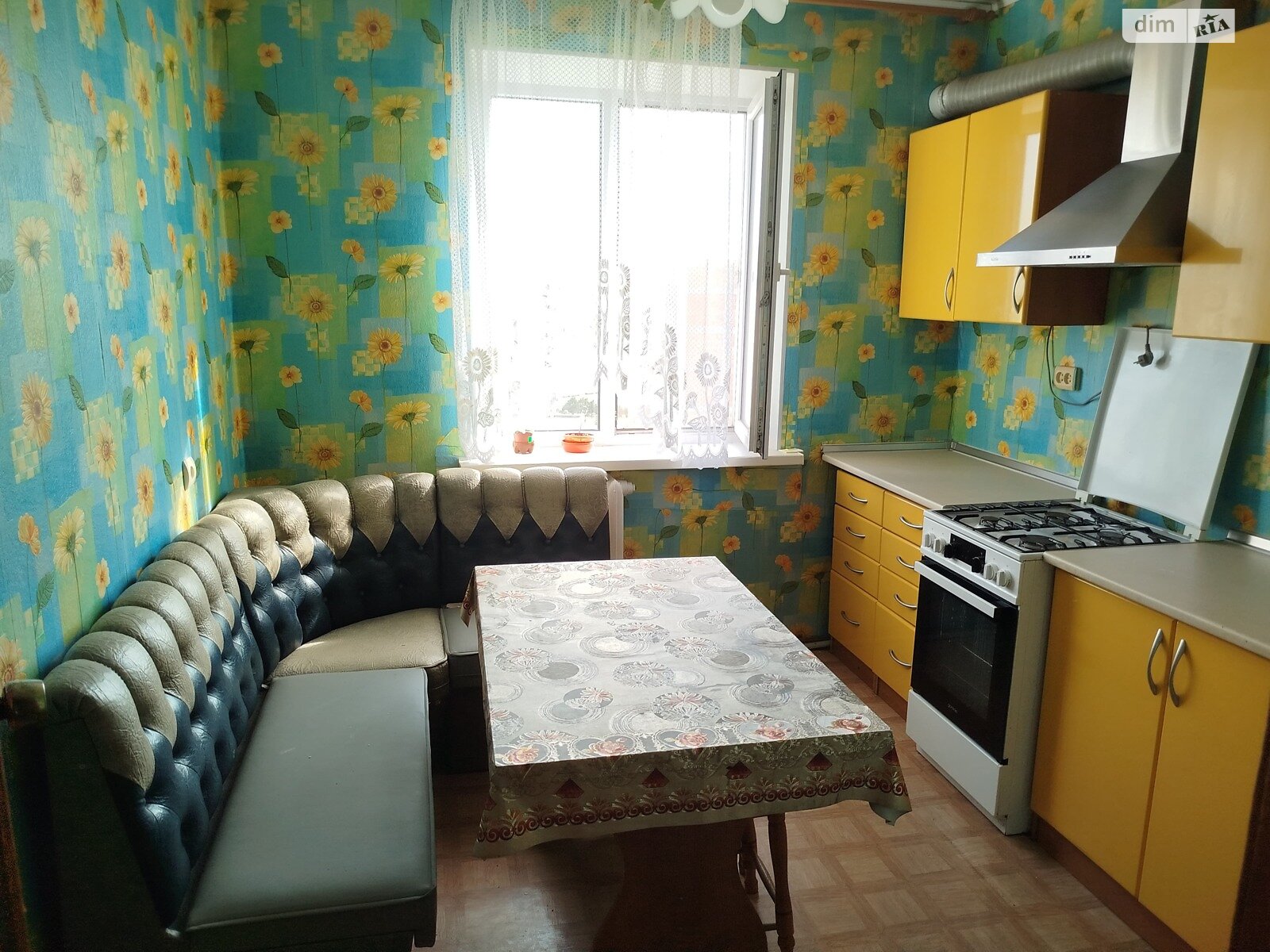двокімнатна квартира в Чорноморську, на вул. Лазурна 7 в оренду на короткий термін подобово фото 1 двокімнатна квартира в Чорноморську, на вул. Лазурна 7 в оренду на короткий термін подобово фото 1