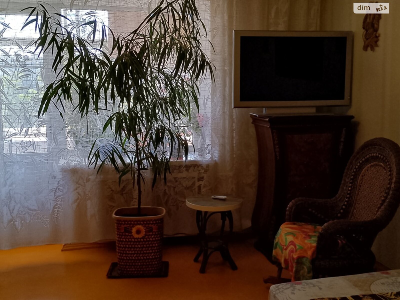двухкомнатная квартира в Черноморске, на ул. Парковая 8 в аренду на короткий срок посуточно фото 1 двухкомнатная квартира в Черноморске, на ул. Парковая 8 в аренду на короткий срок посуточно фото 1