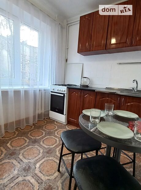 однокімнатна квартира в Чернівцях, район Паркова зона, на вул. Полєтаєва Федора 15 в оренду на короткий термін подобово фото 1 однокімнатна квартира в Чернівцях, район Паркова зона, на вул. Полєтаєва Федора 15 в оренду на короткий термін подобово фото 1